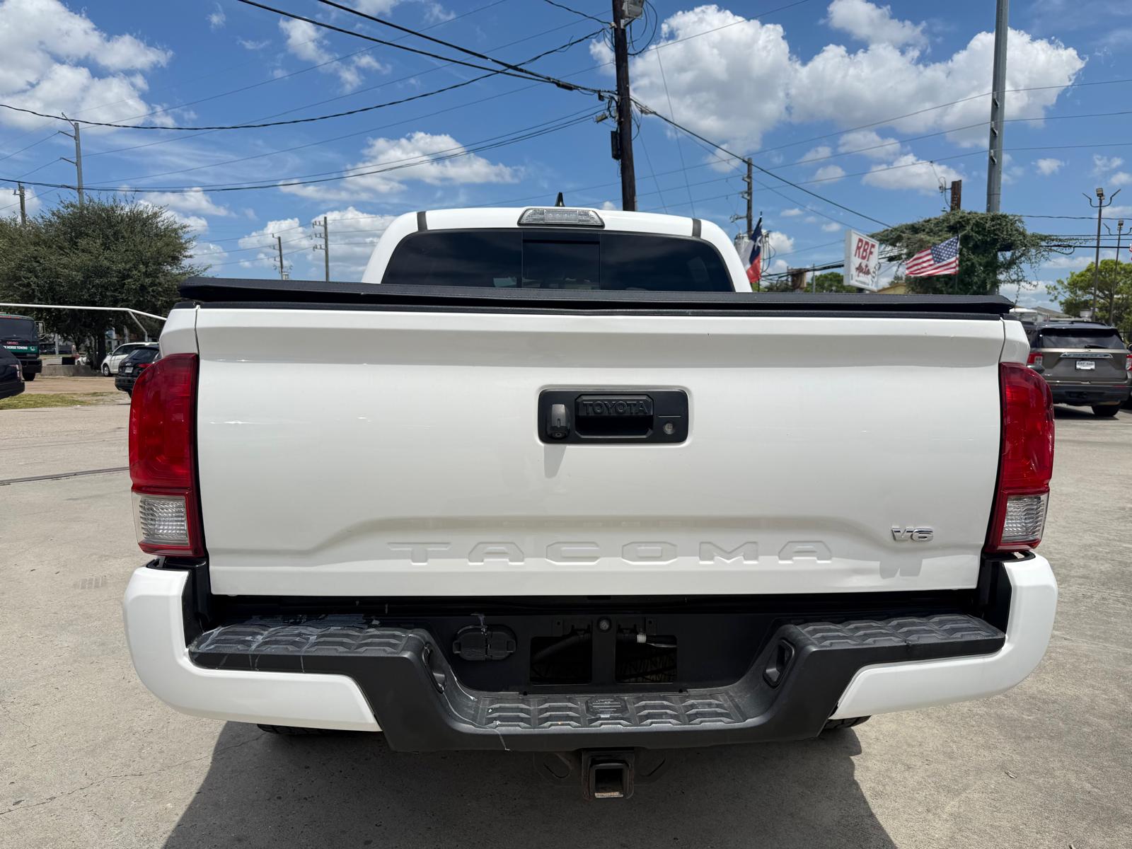 2017 Toyota Tacoma TRD 103,419 millas