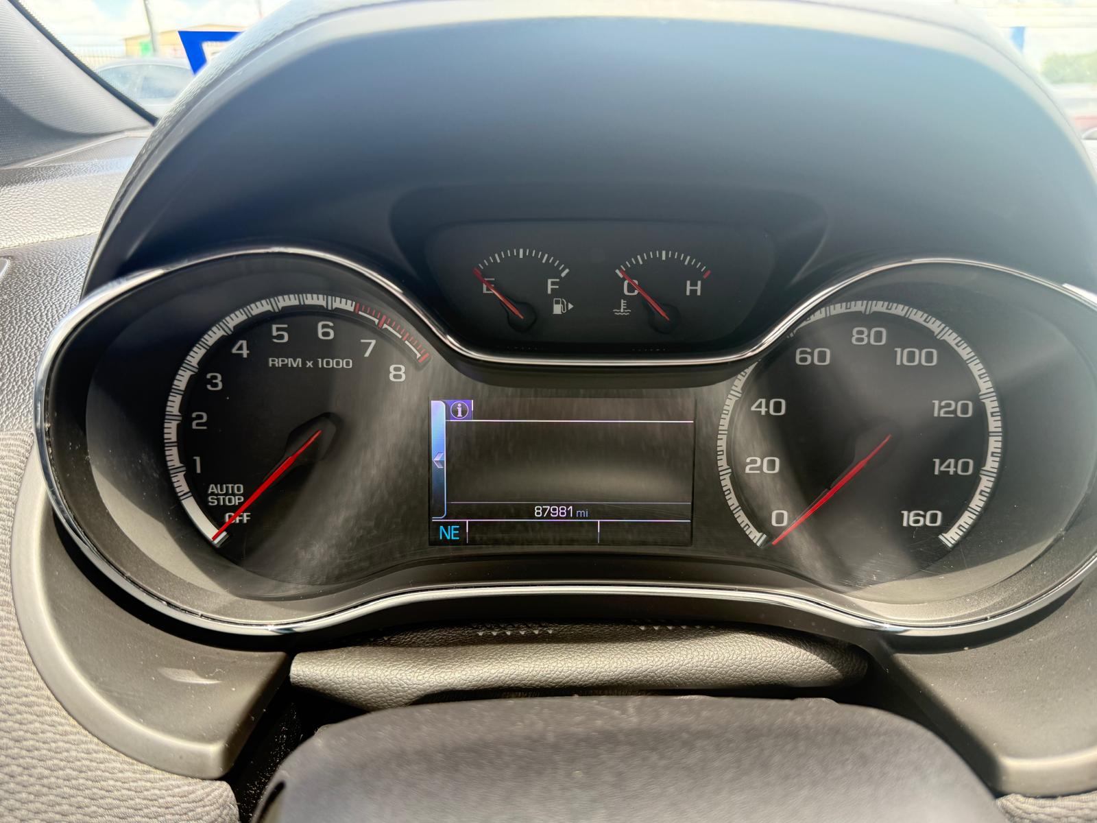 2017 Chevrolet Cruze 87,981 millas