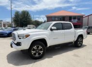 2017 Toyota Tacoma TRD 103,419 millas