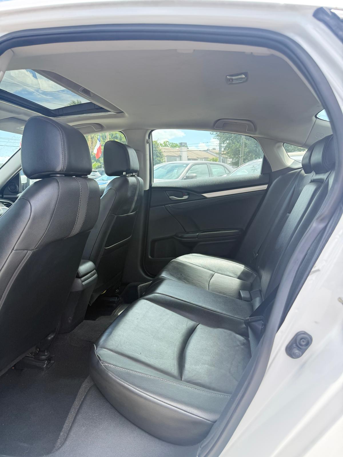 2019 Honda Civic 69,676 millas