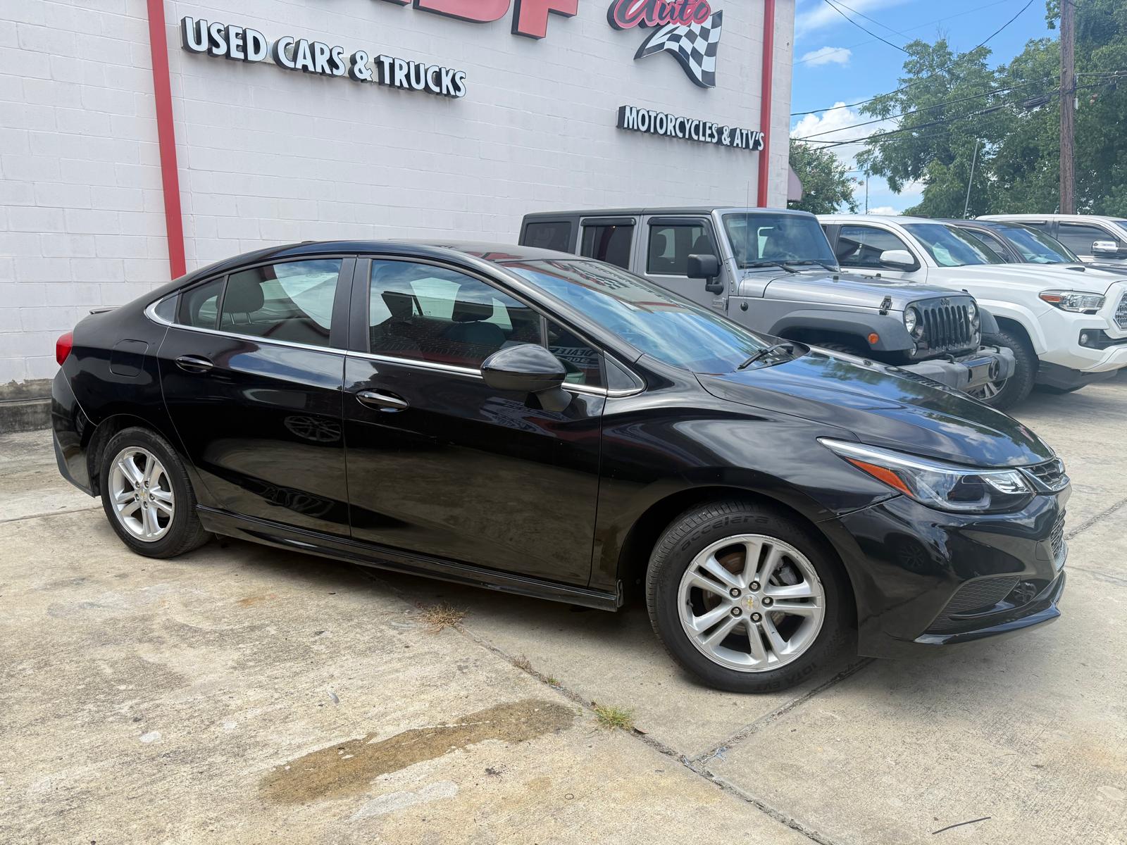2017 Chevrolet Cruze 87,981 millas
