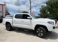 2017 Toyota Tacoma TRD 103,419 millas